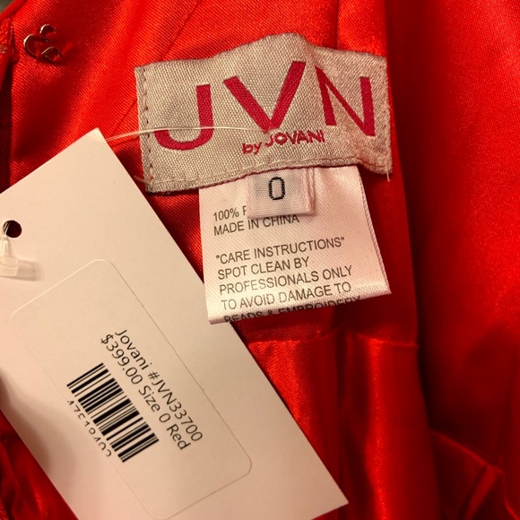 Red Jovani Prom Dress - Picture 4 of 5